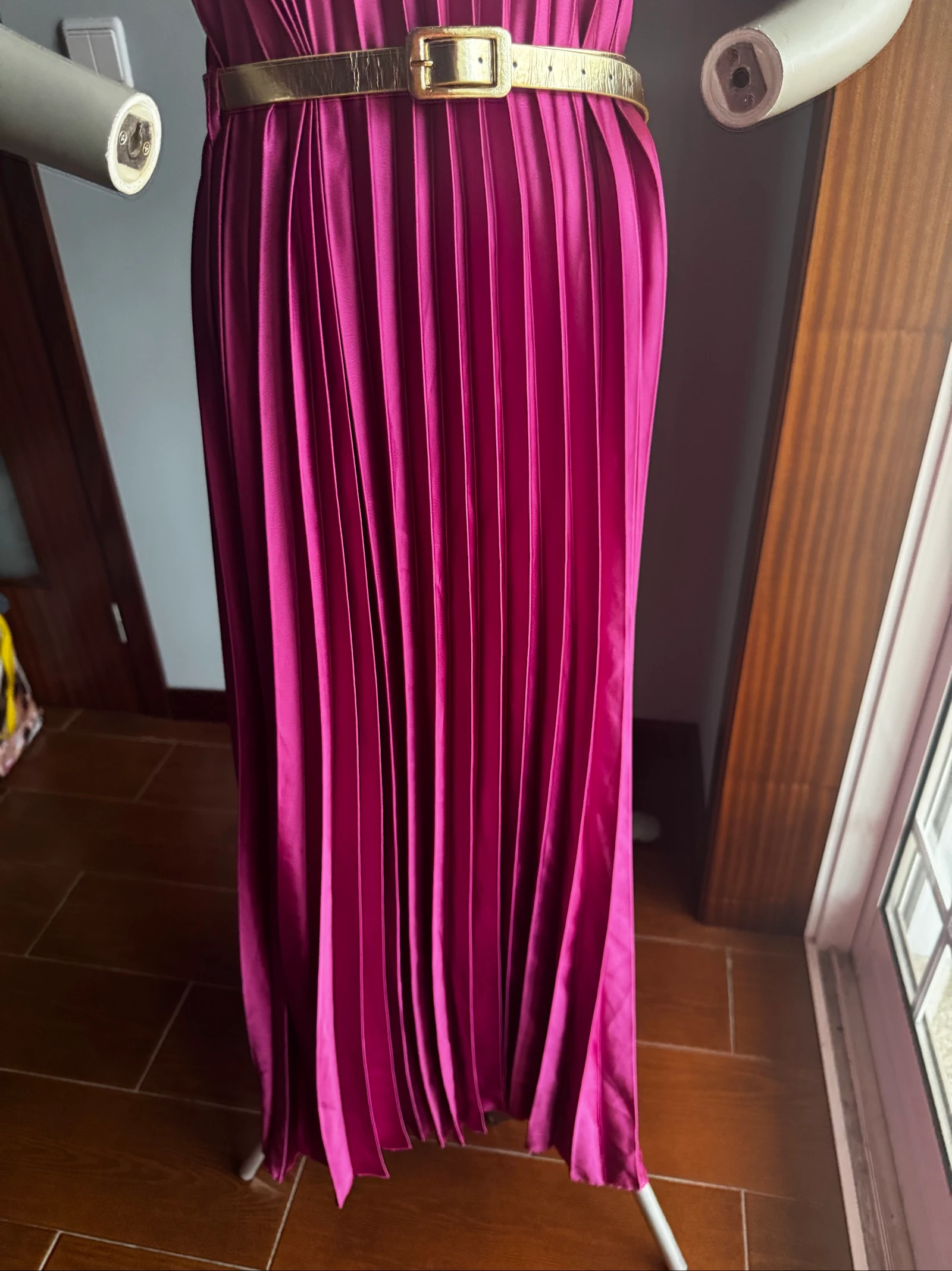 Neon Collection geplisseerde fuchsia jurk – nieuw met riem – een maat – photo 5